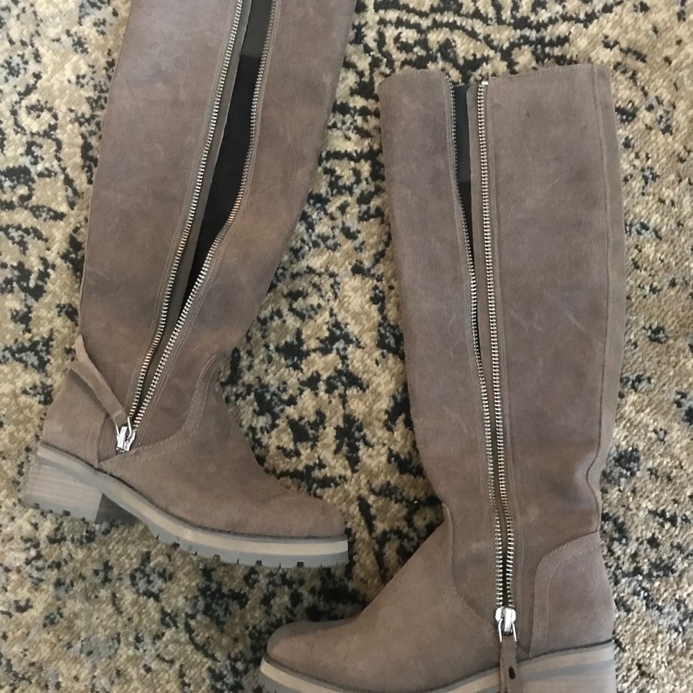 Kelsi Dagger Taupe boots genuine leather size 6
